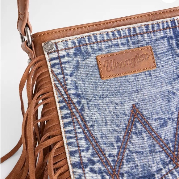 SOLD OUT Wrangler Fringe Denim Crossbody 🤠 Western Boho Jean Pocket Bag - Picture 4 of 6